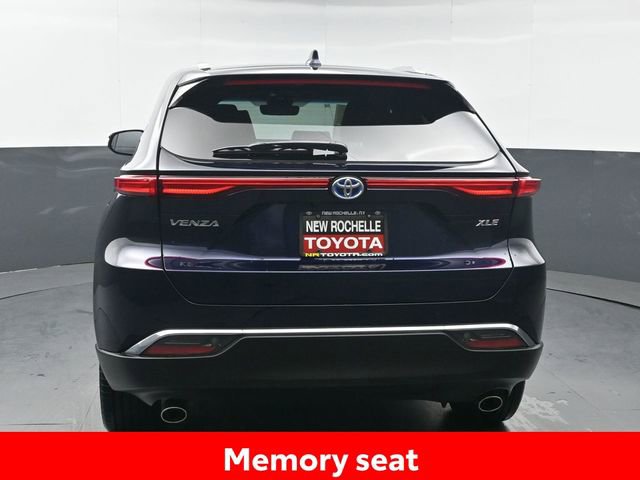 Used 2024 Toyota Venza XLE AWD/4WD image 5