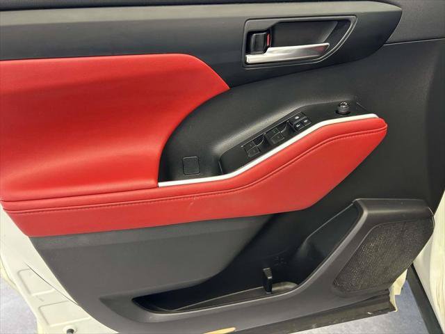 Certified 2021 Toyota Highlander XSE FWD image 18