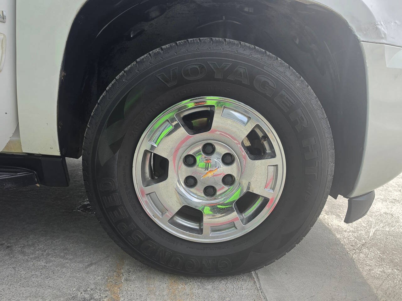 Used 2012 Chevrolet Suburban LT AWD/4WD image 46