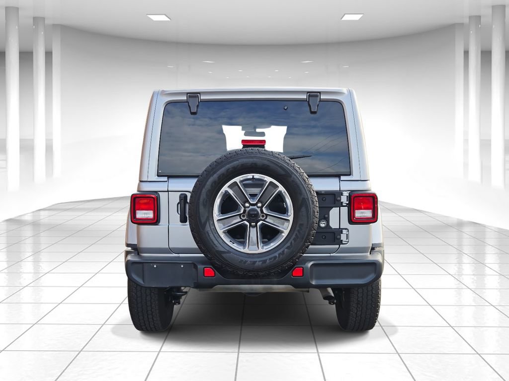 Used 2021 Jeep Wrangler Unlimited Sahara w/ Cold Weather Group image 4