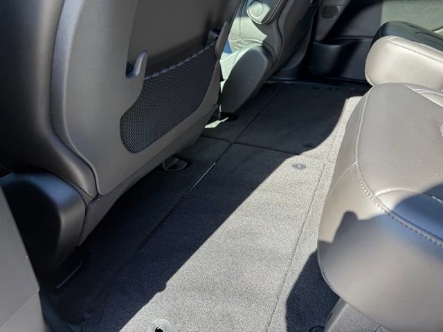 New 2026 Chrysler Pacifica Select image 29