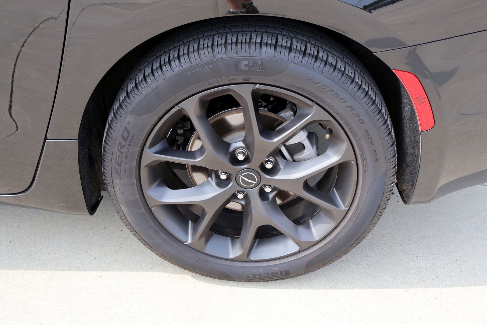 Used 2025 Chrysler Pacifica Limited FWD image 11