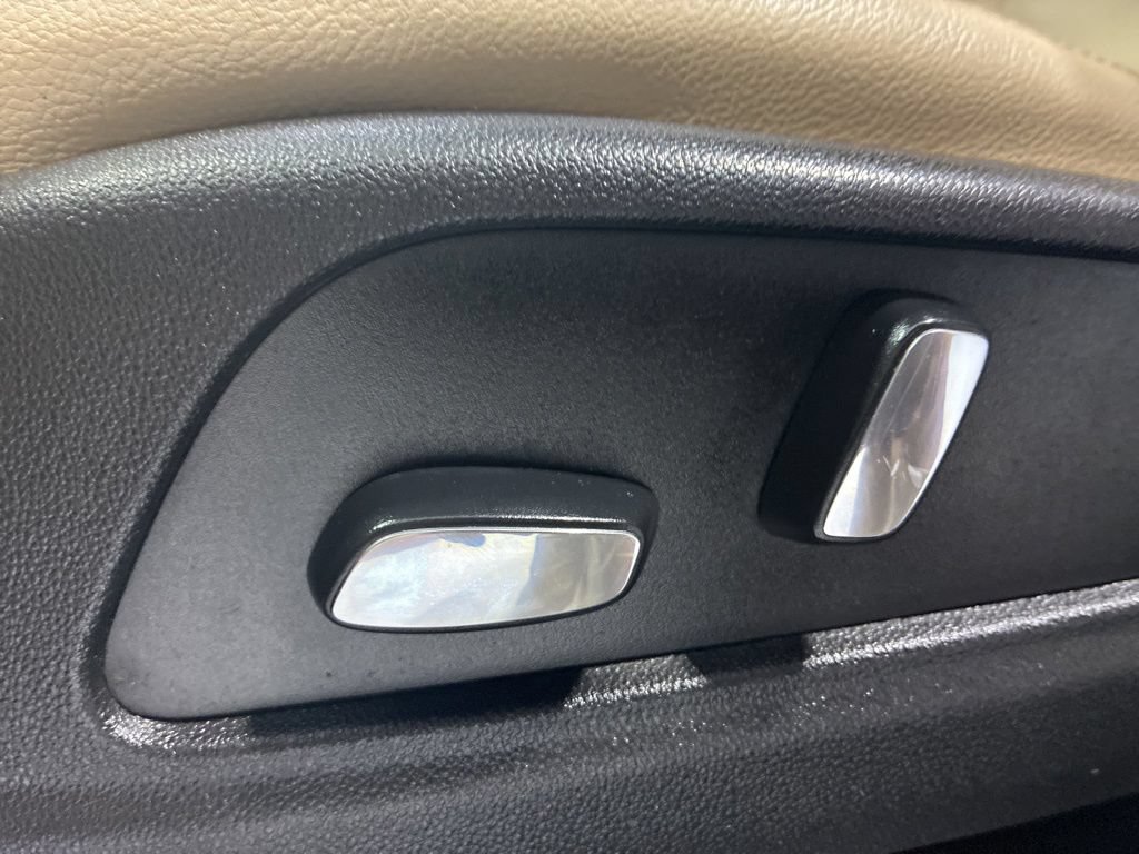 Used 2019 Cadillac XT5 FWD image 18
