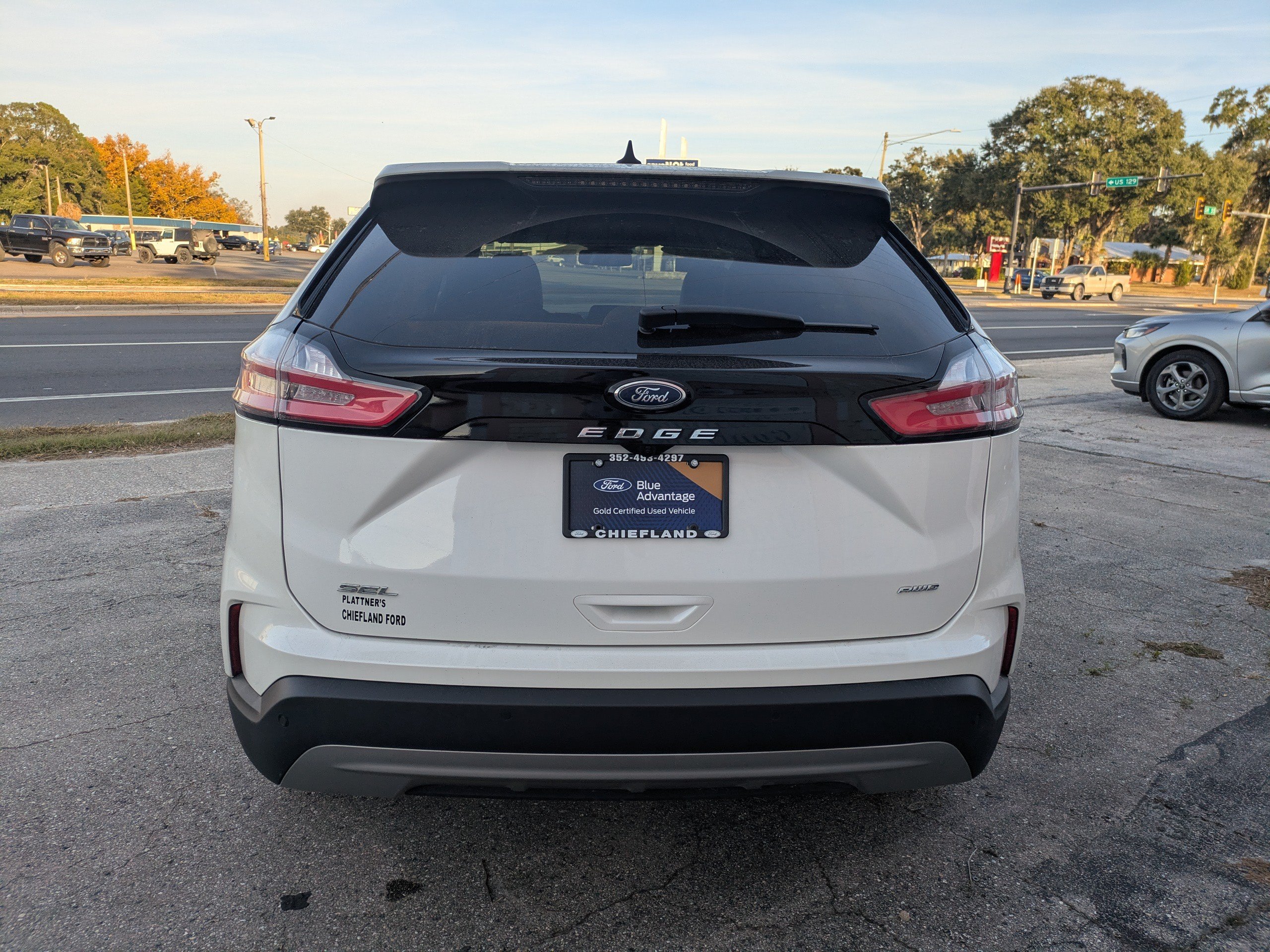 Used 2022 Ford Edge SEL w/ Convenience Package AWD/4WD image 5