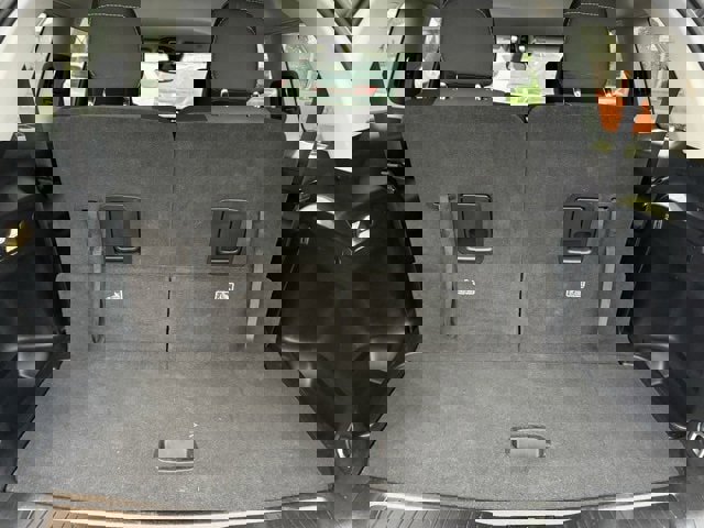 Used 2023 Jeep Grand Cherokee L Laredo image 27