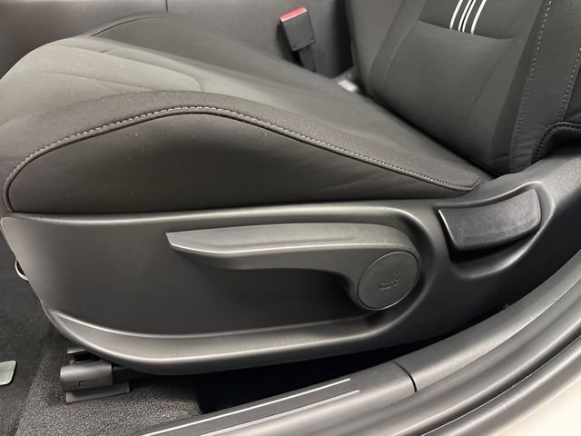 New 2026 Hyundai Elantra Blue image 32