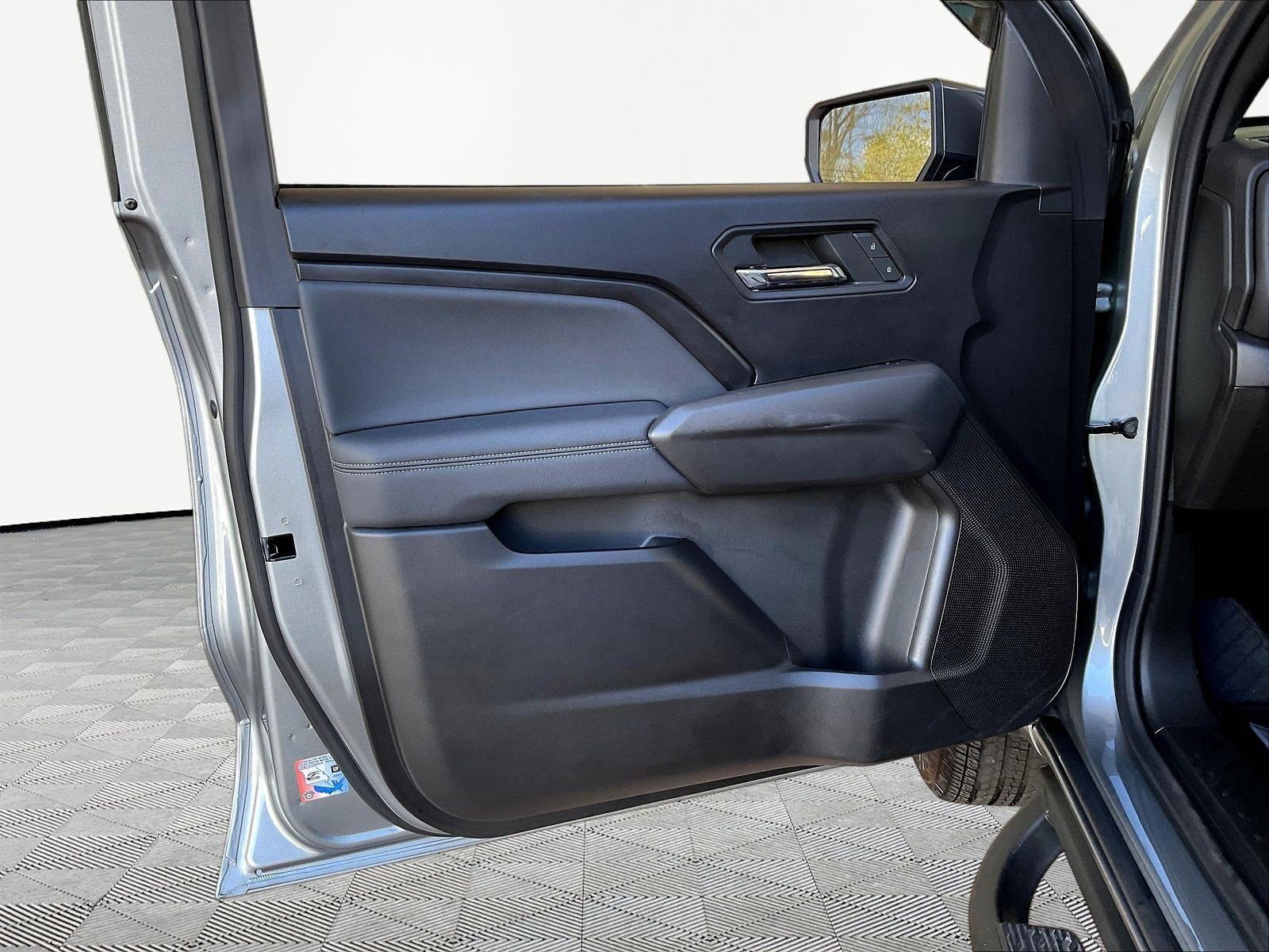 Used 2024 Chevrolet Colorado LT w/ LT Convenience Package RWD image 20