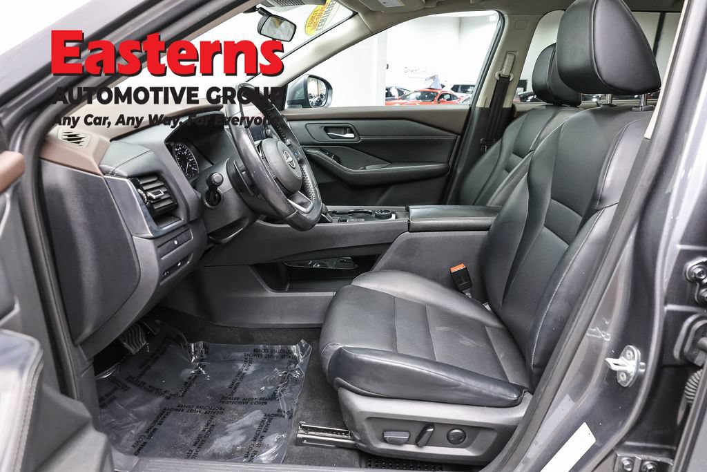 Used 2023 Nissan Rogue SV w/ SV Premium Package AWD/4WD image 14