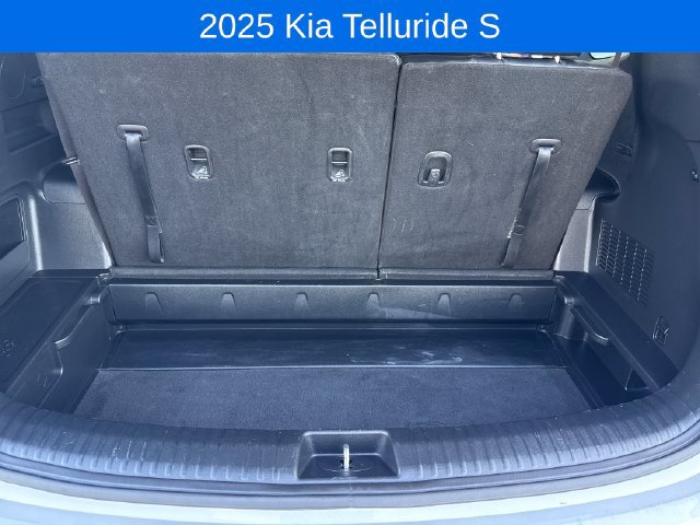 Used 2025 Kia Telluride S AWD/4WD image 23