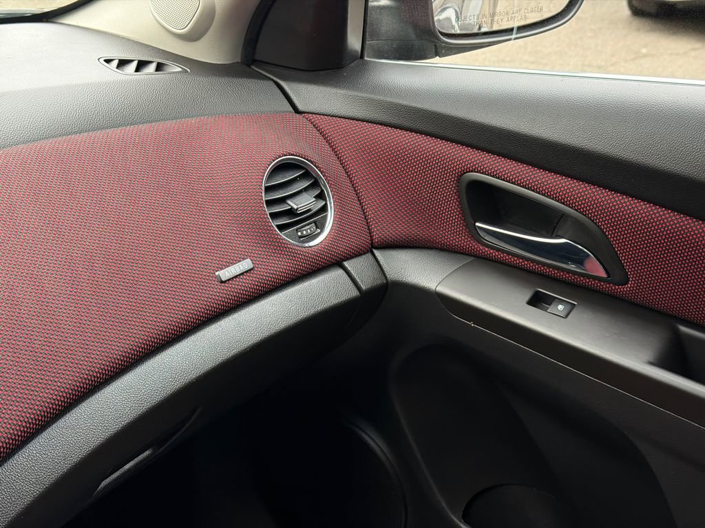 Used 2014 Chevrolet Cruze LT FWD image 29