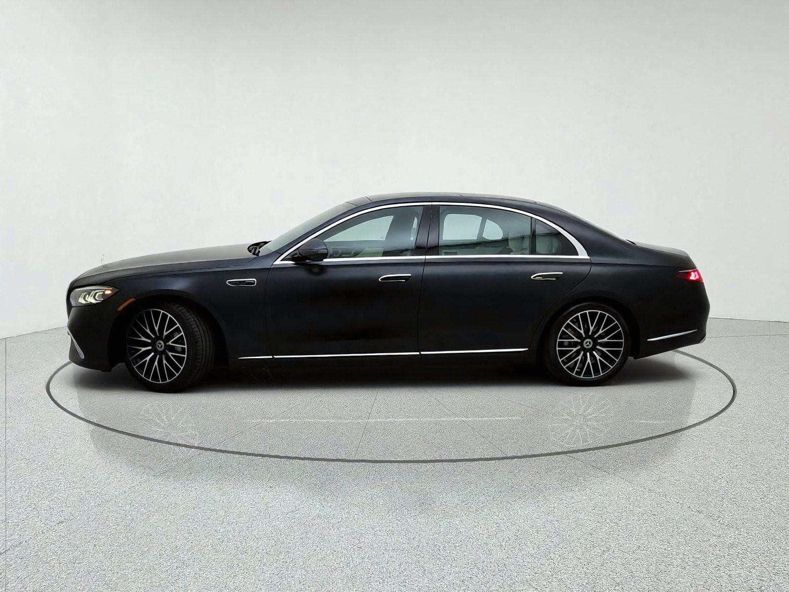New 2027 Mercedes-Benz S 580 4MATIC Sedan image 14
