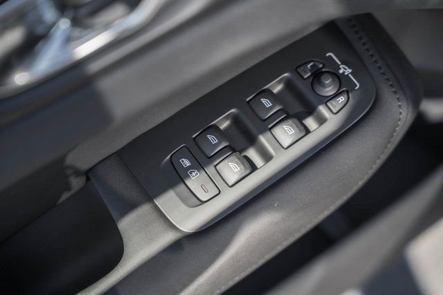 New 2026 Volvo XC60 B5 Plus w/ Protection Package Premier image 34