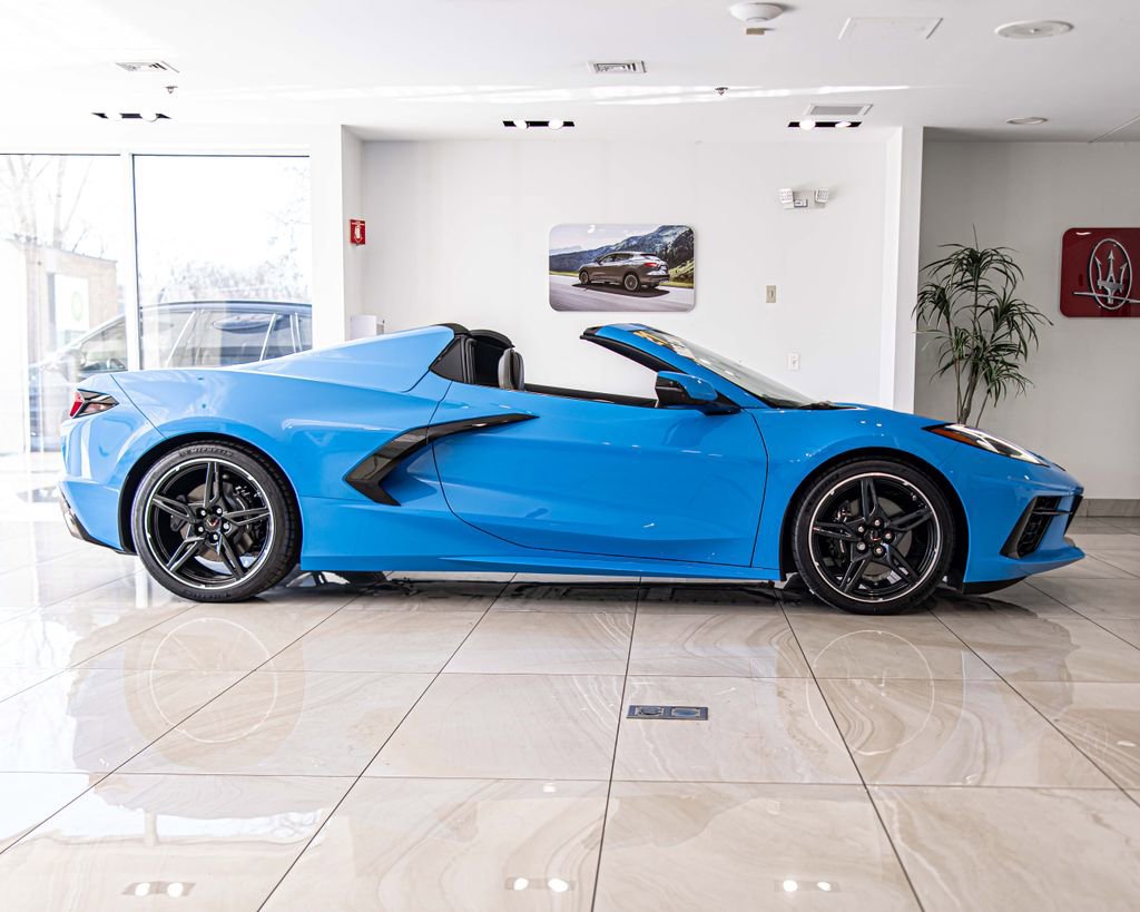Used 2021 Chevrolet Corvette Stingray Convertible w/ 1LT image 11