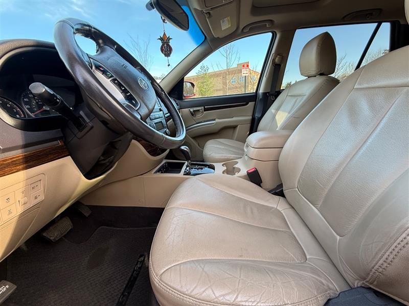 Used 2012 Hyundai Santa Fe Limited AWD/4WD image 17