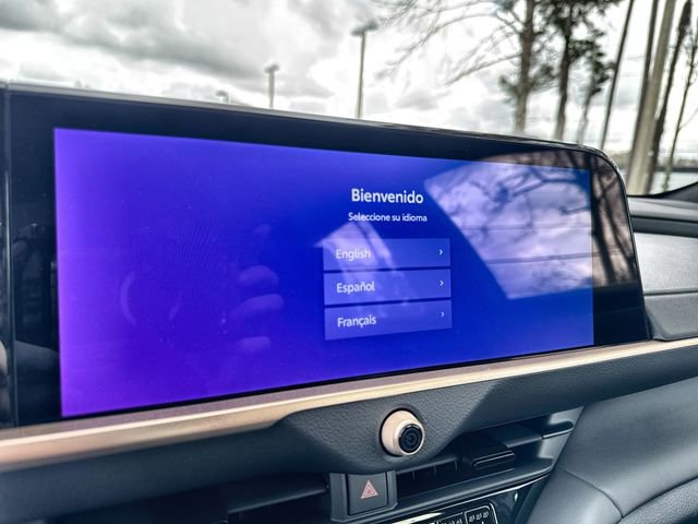 Used 2025 Toyota Crown Signia image 25