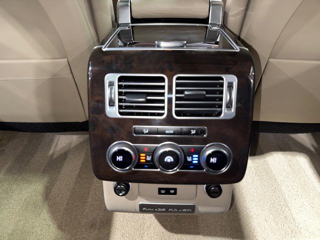 Used 2015 Land Rover Range Rover Long Wheelbase Supercharged image 53