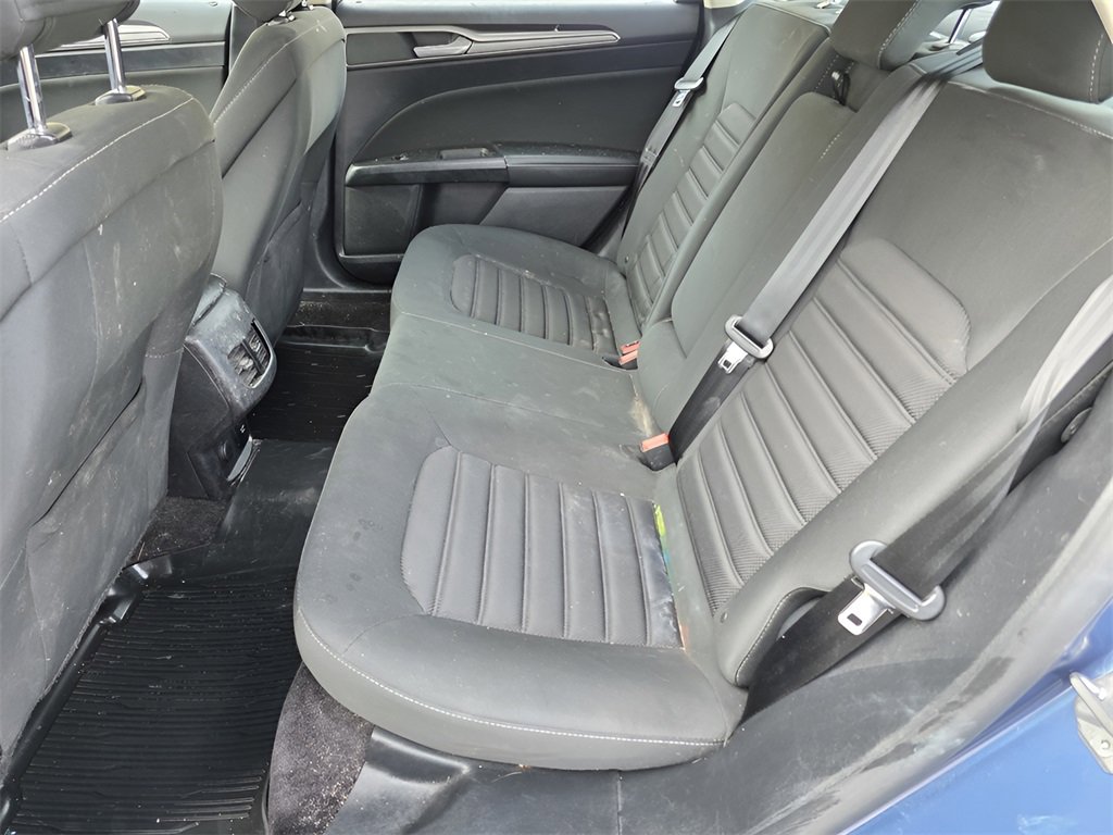 Used 2018 Ford Fusion SE image 12