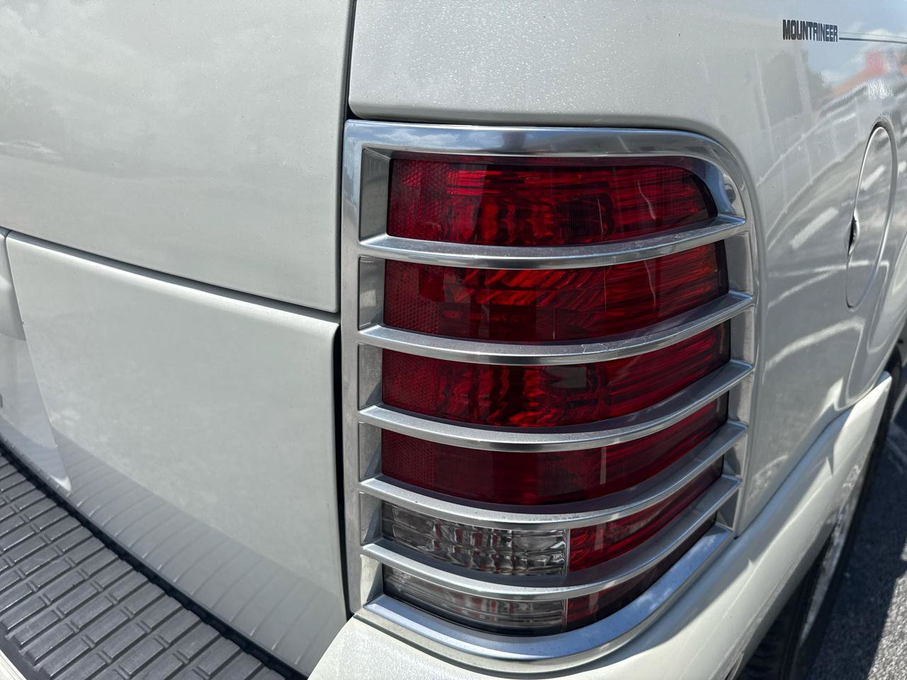 Used 2003 Mercury Mountaineer Convenience RWD image 56