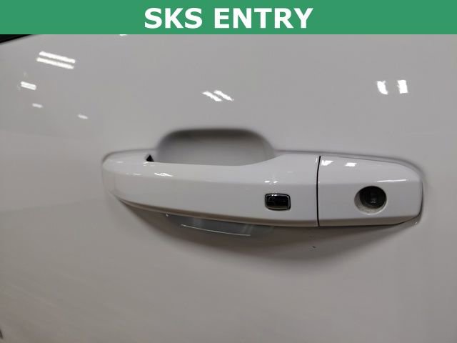 Used 2025 Chevrolet Silverado 2500 LT w/ Convenience Package AWD/4WD image 9