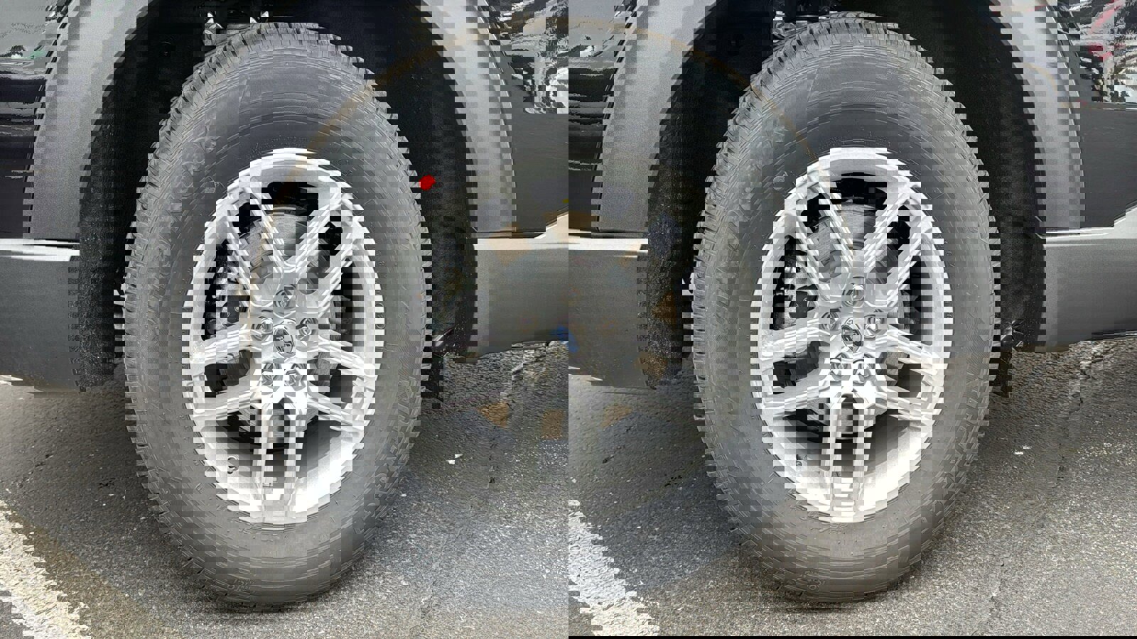 New 2026 Ford Explorer Active AWD/4WD image 11