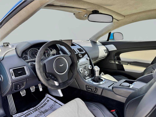Used 2011 Aston Martin V12 Vantage Coupe image 28
