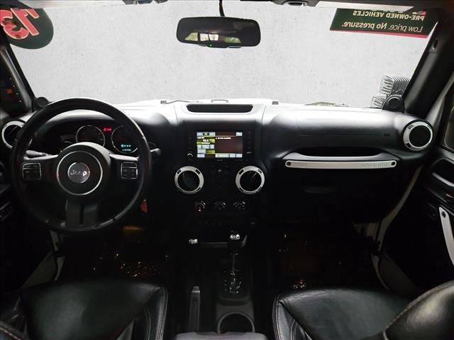 Used 2013 Jeep Wrangler Unlimited Sahara AWD/4WD image 17