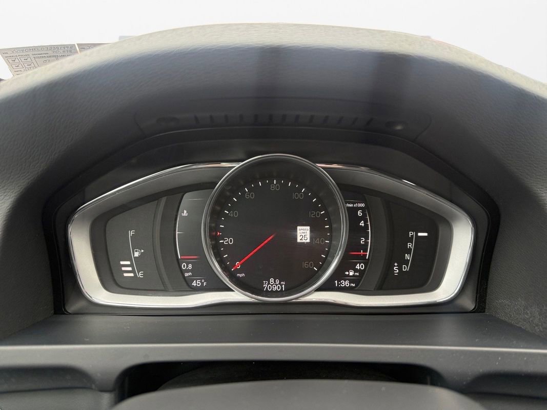 Used 2018 Volvo V60 T5 Dynamic w/ Vision Package image 14