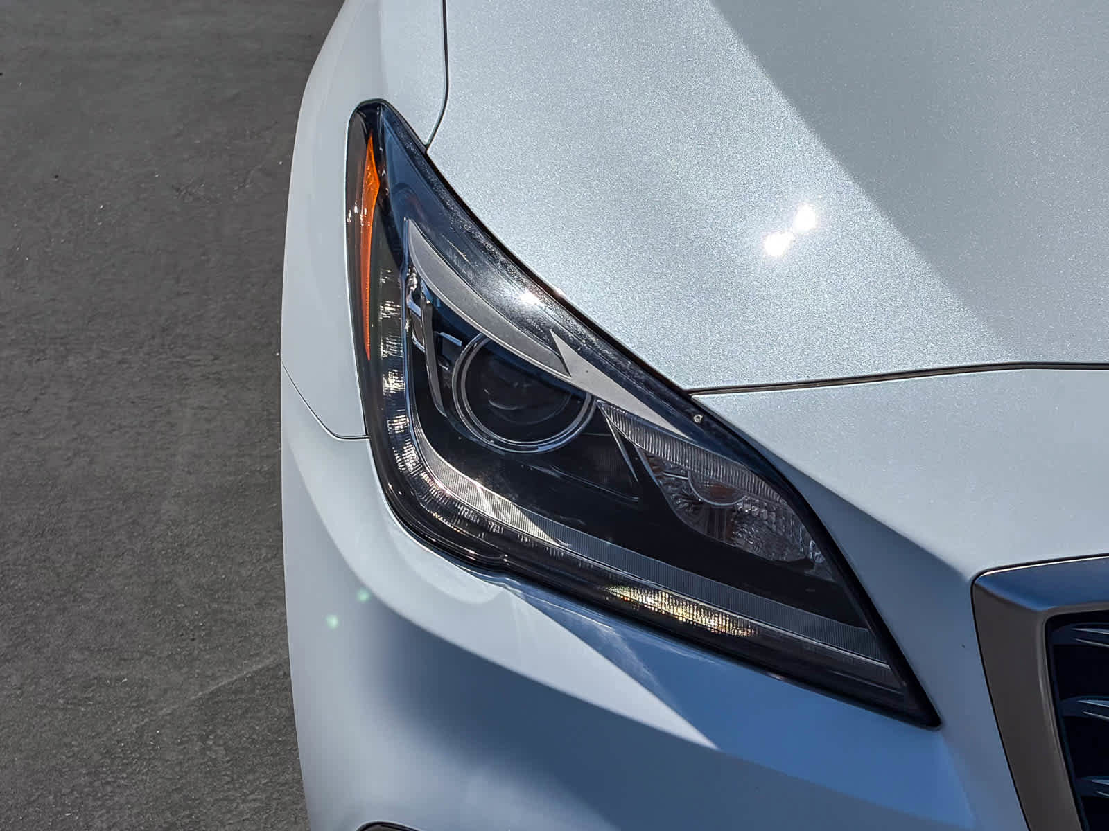Used 2018 Genesis G80 3.8 RWD image 7