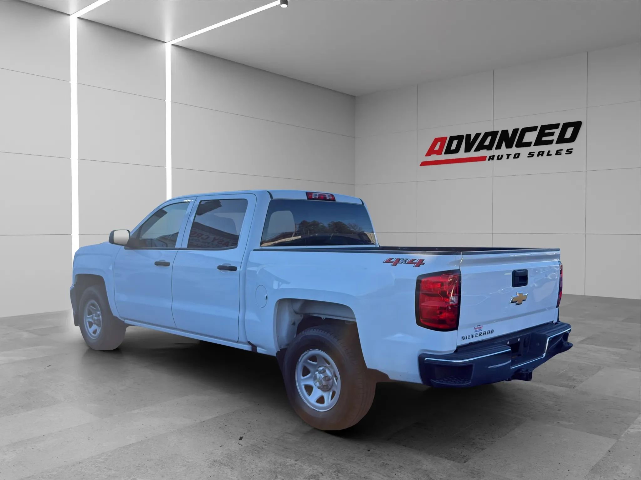 Used 2018 Chevrolet Silverado 1500 W/T w/ WT Convenience Package AWD/4WD image 4