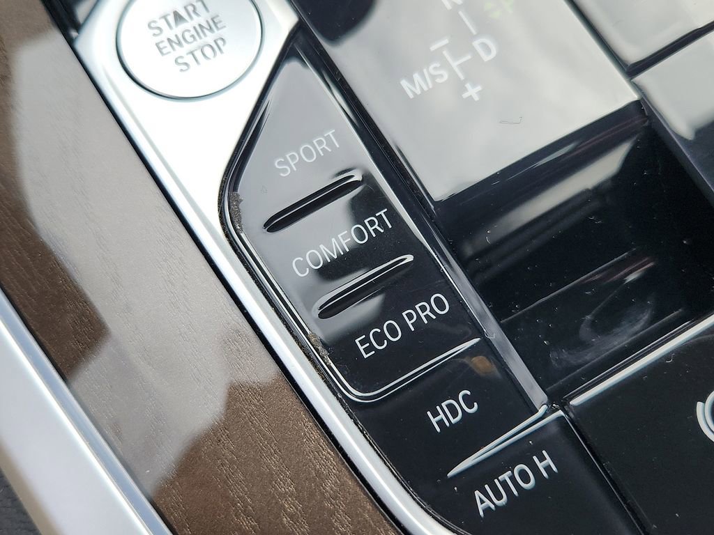 Used 2022 BMW X5 xDrive40i w/ M Sport Package image 21