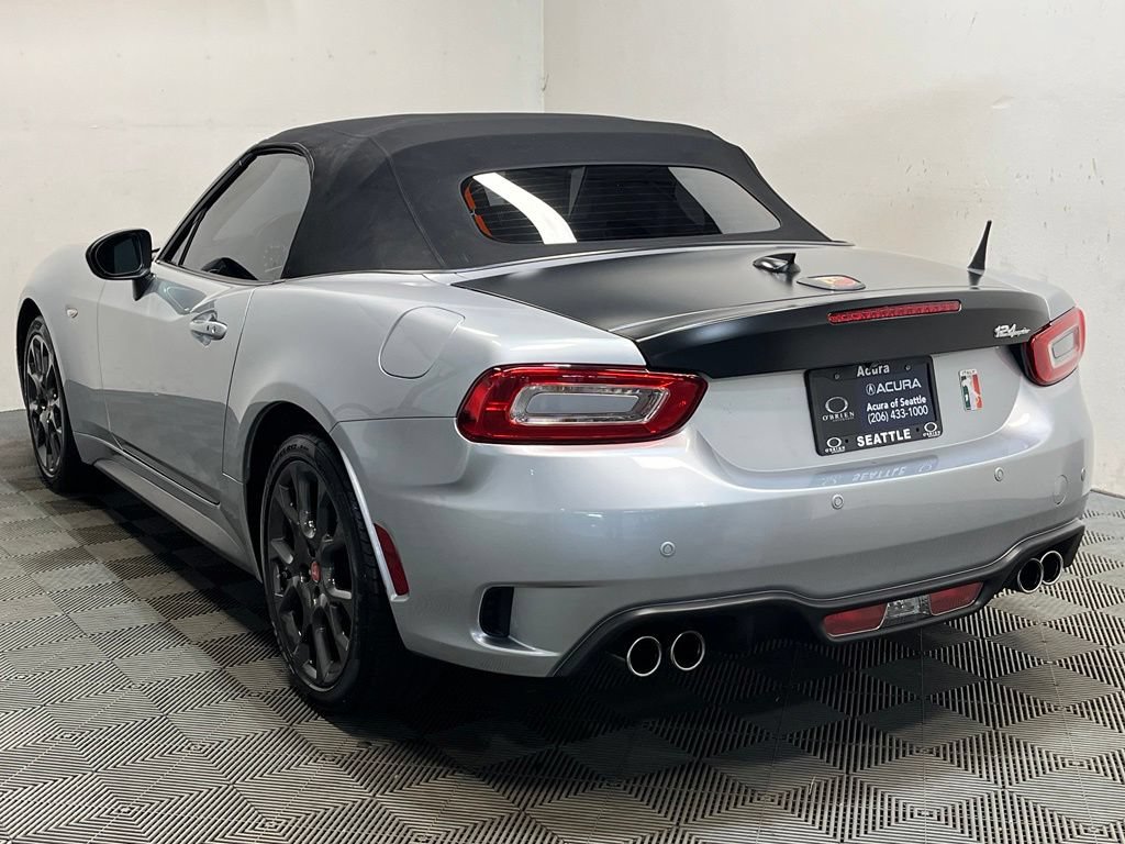 Used 2018 FIAT 124 Spider Abarth w/ Convenience Group RWD image 18