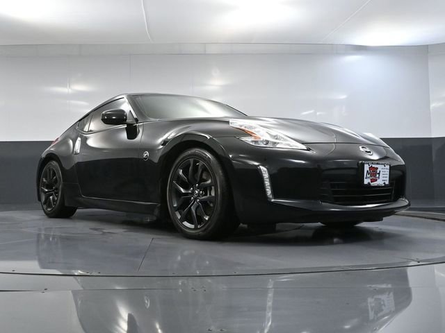 Used 2016 Nissan 370Z Coupe image 41