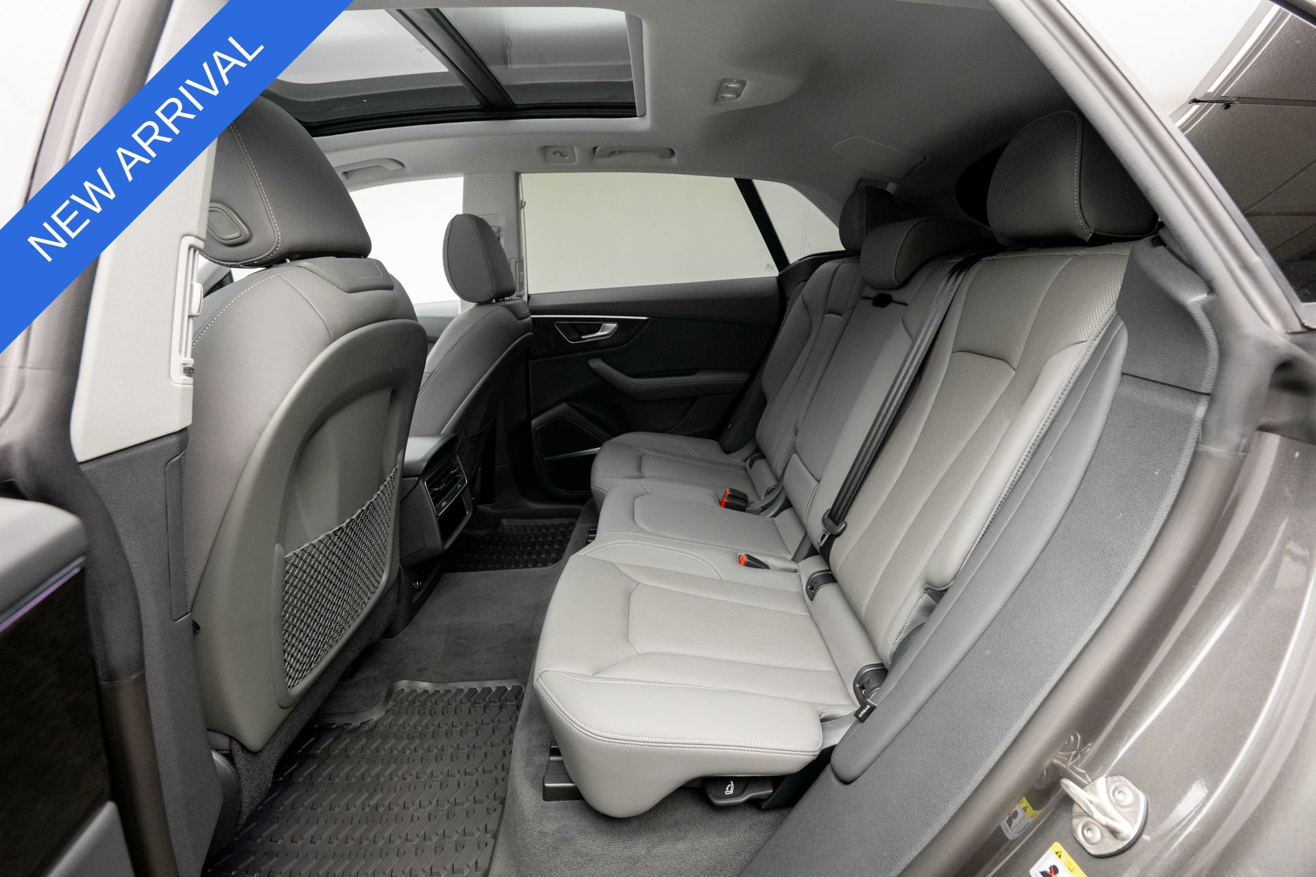 Used 2023 Audi Q8 Premium Plus w/ Premium Plus Package AWD/4WD image 14
