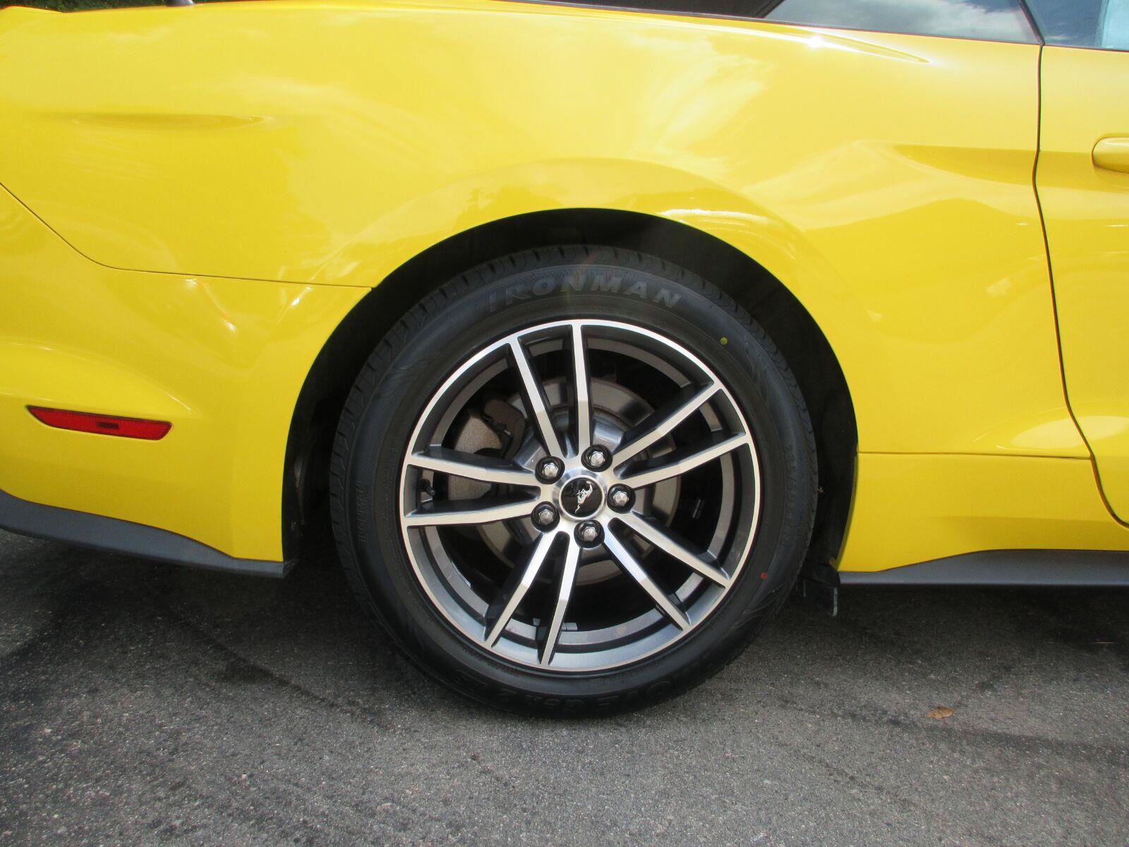 Used 2016 Ford Mustang Premium RWD image 17