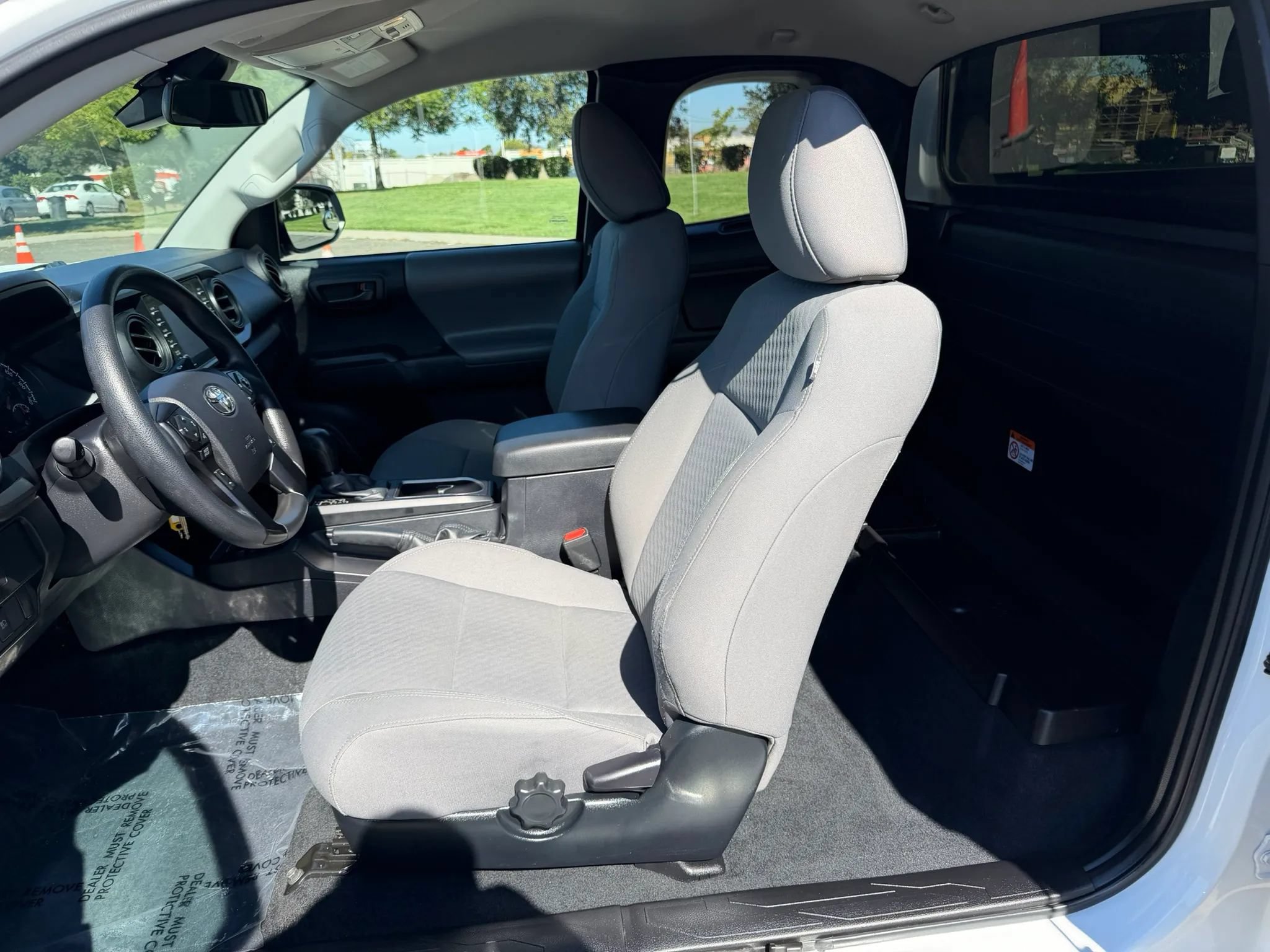 Used 2023 Toyota Tacoma SR RWD image 10
