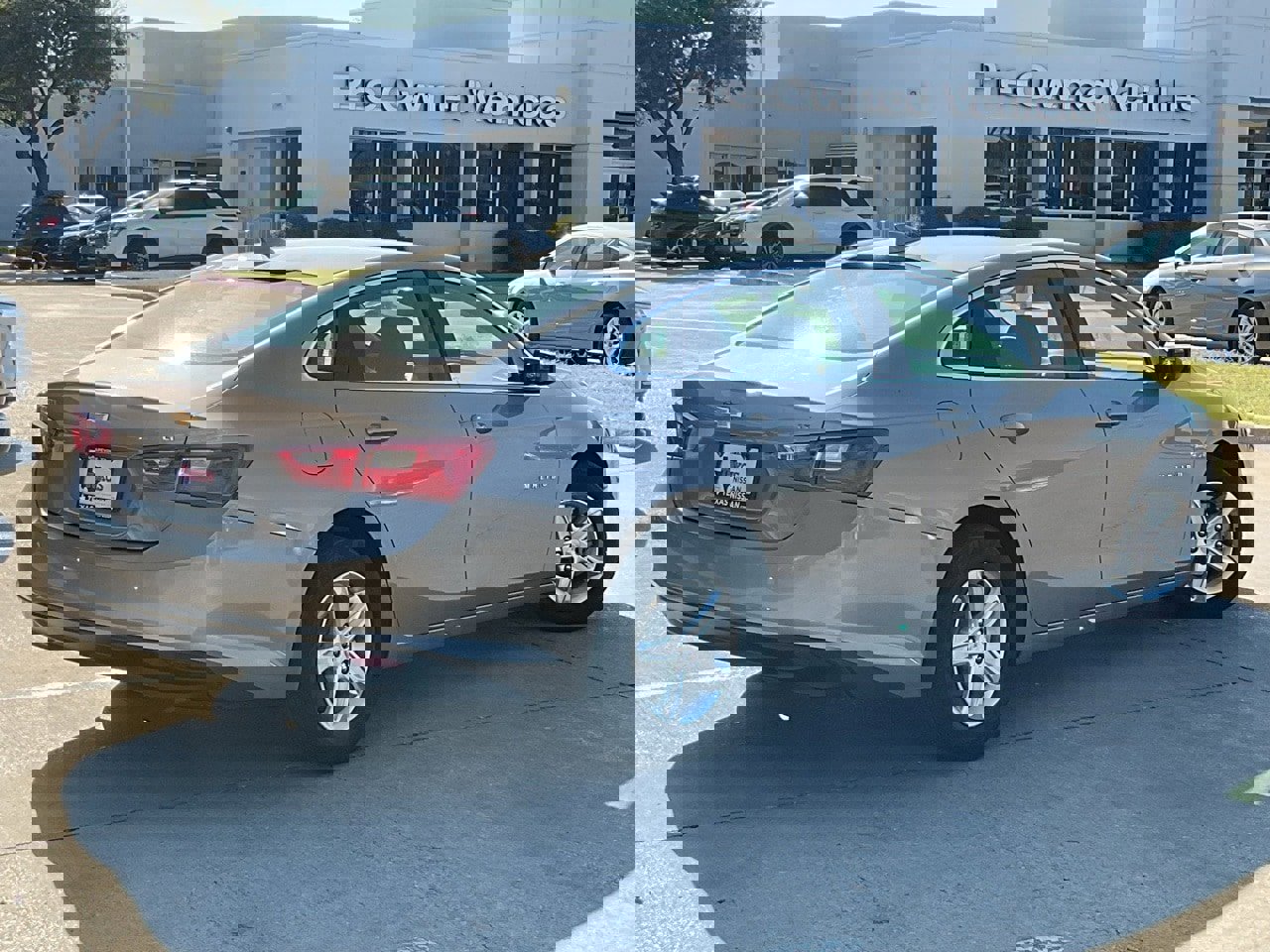 Used 2023 Chevrolet Malibu LT image 5