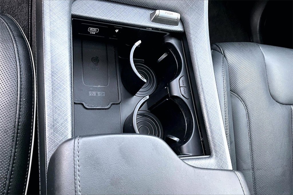 Used 2024 Hyundai Palisade Limited image 32