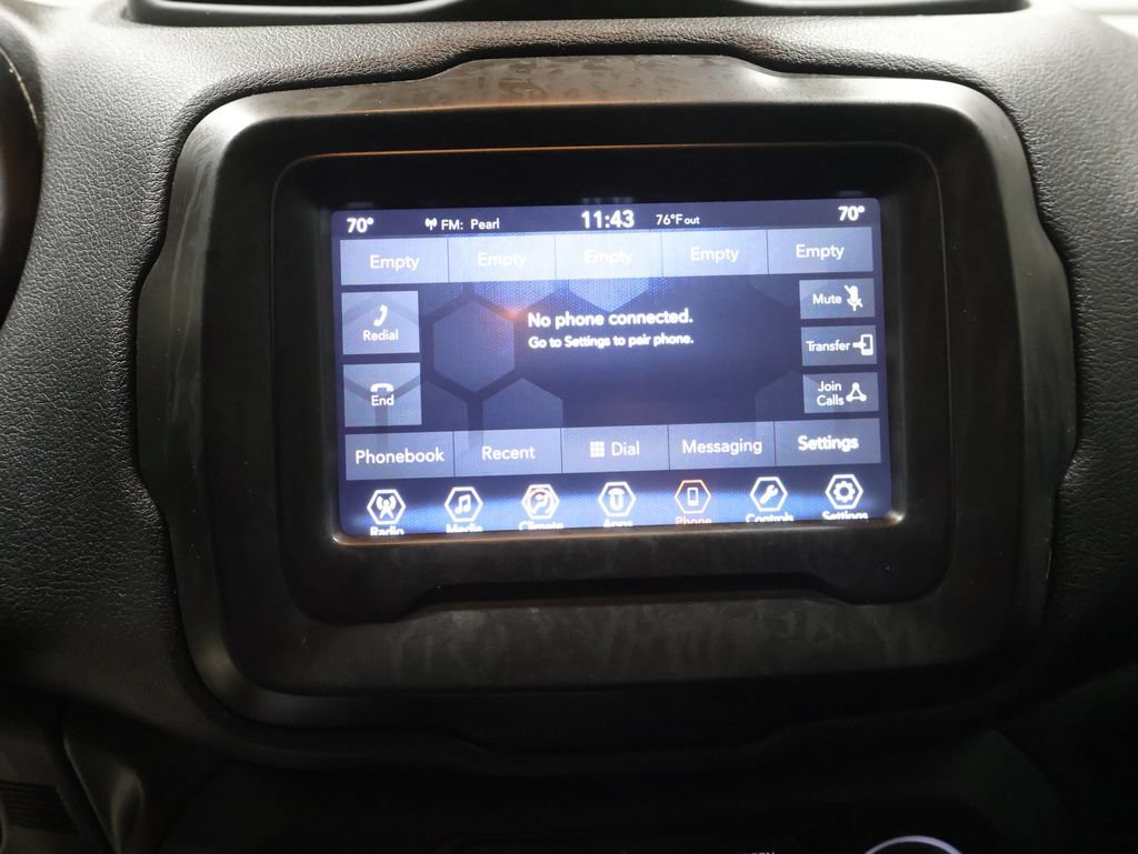 Certified 2018 Jeep Renegade Altitude w/ Safety & Security Group AWD/4WD image 26