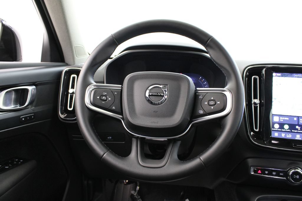 Used 2026 Volvo XC40 B5 Plus AWD/4WD image 25