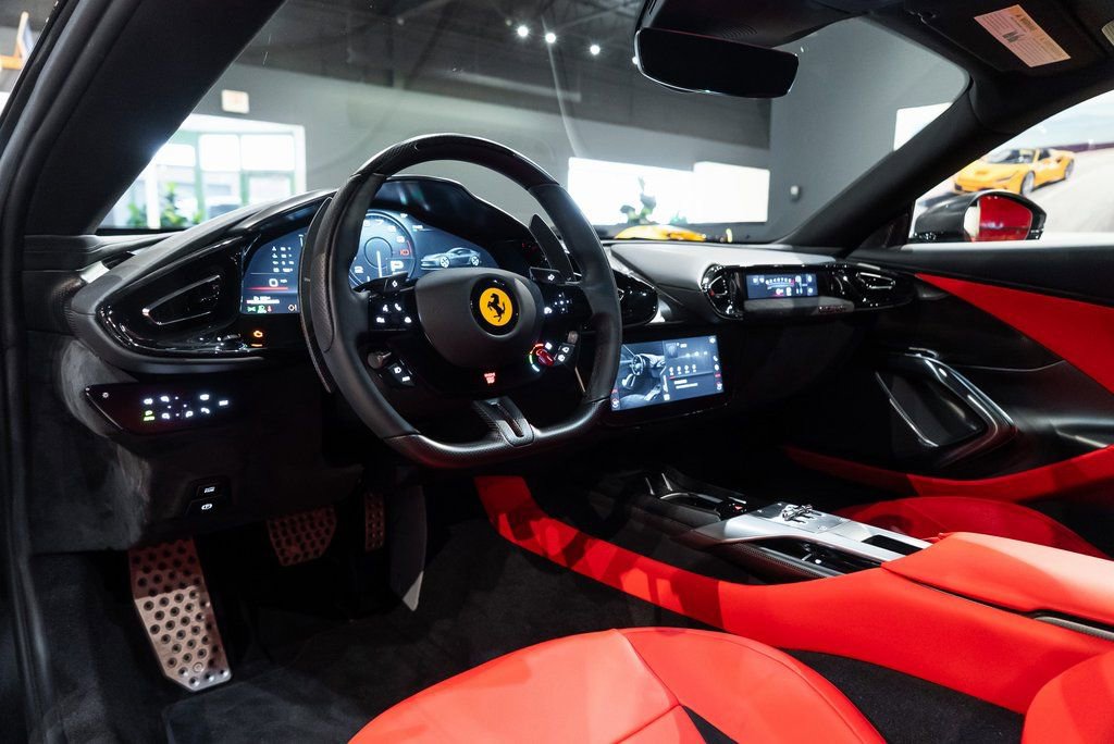 Used 2025 Ferrari 12Cilindri image 27