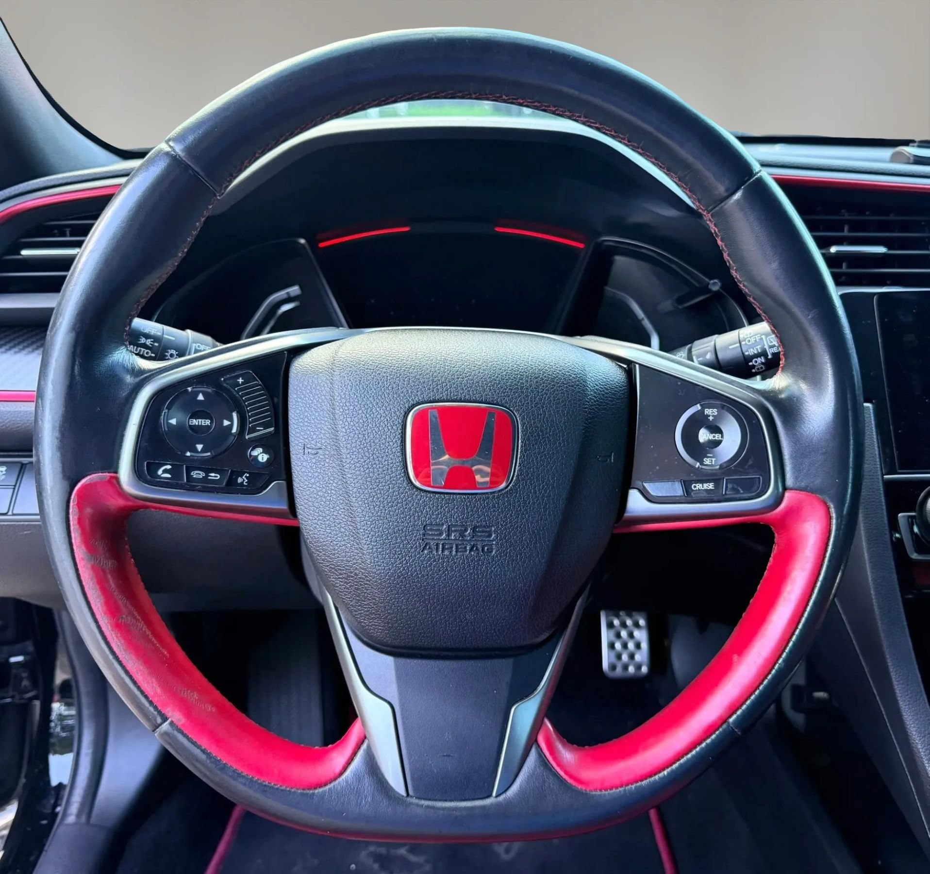 Used 2017 Honda Civic Type R image 10