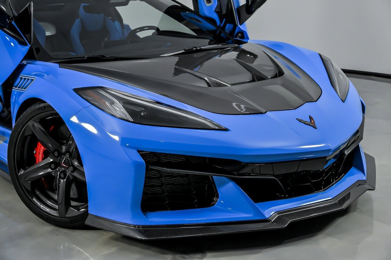 Used 2024 Chevrolet Corvette Z06 w/ Battery Protection Package RWD image 3