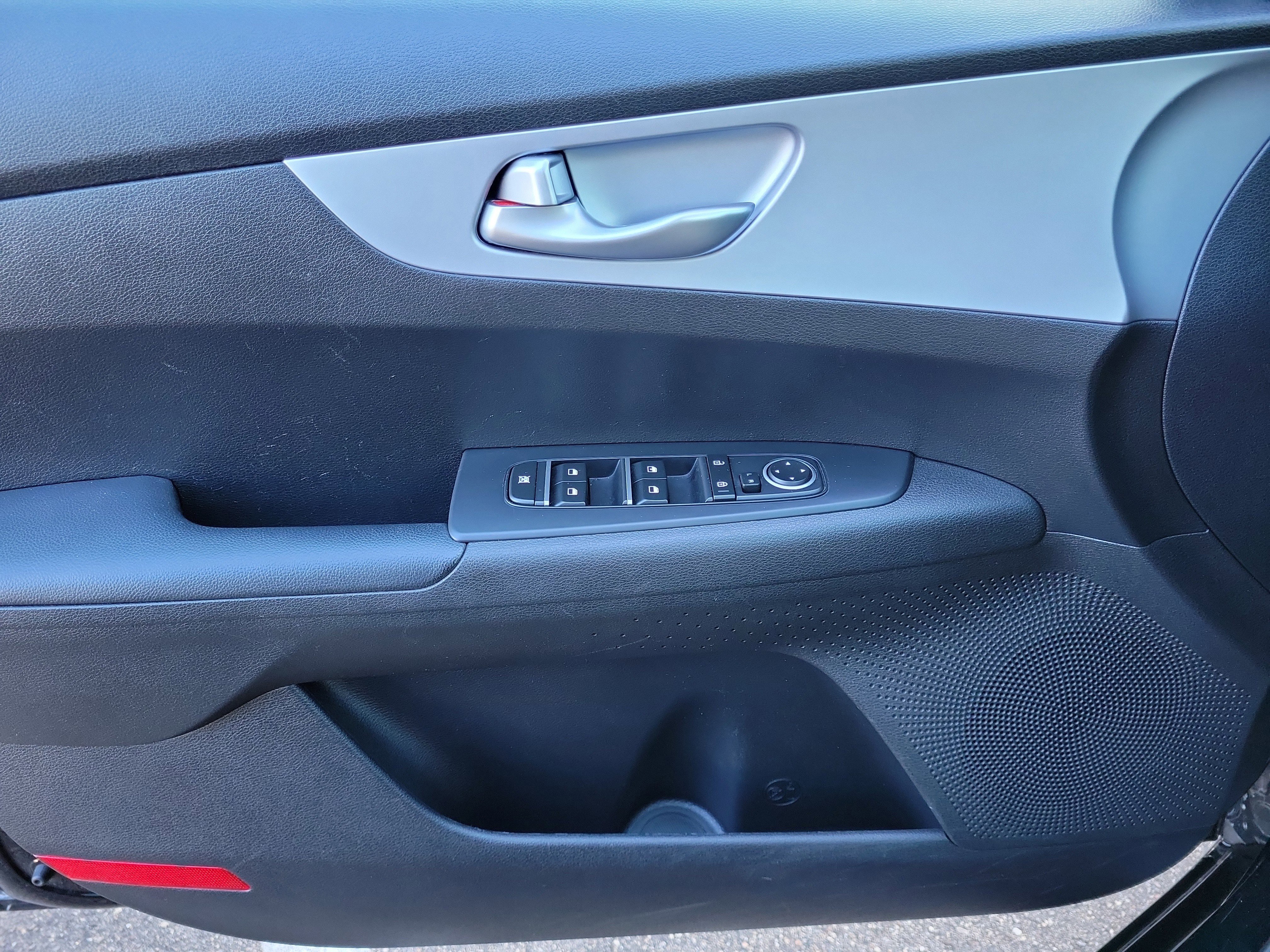 Used 2024 Kia Forte LXS image 27