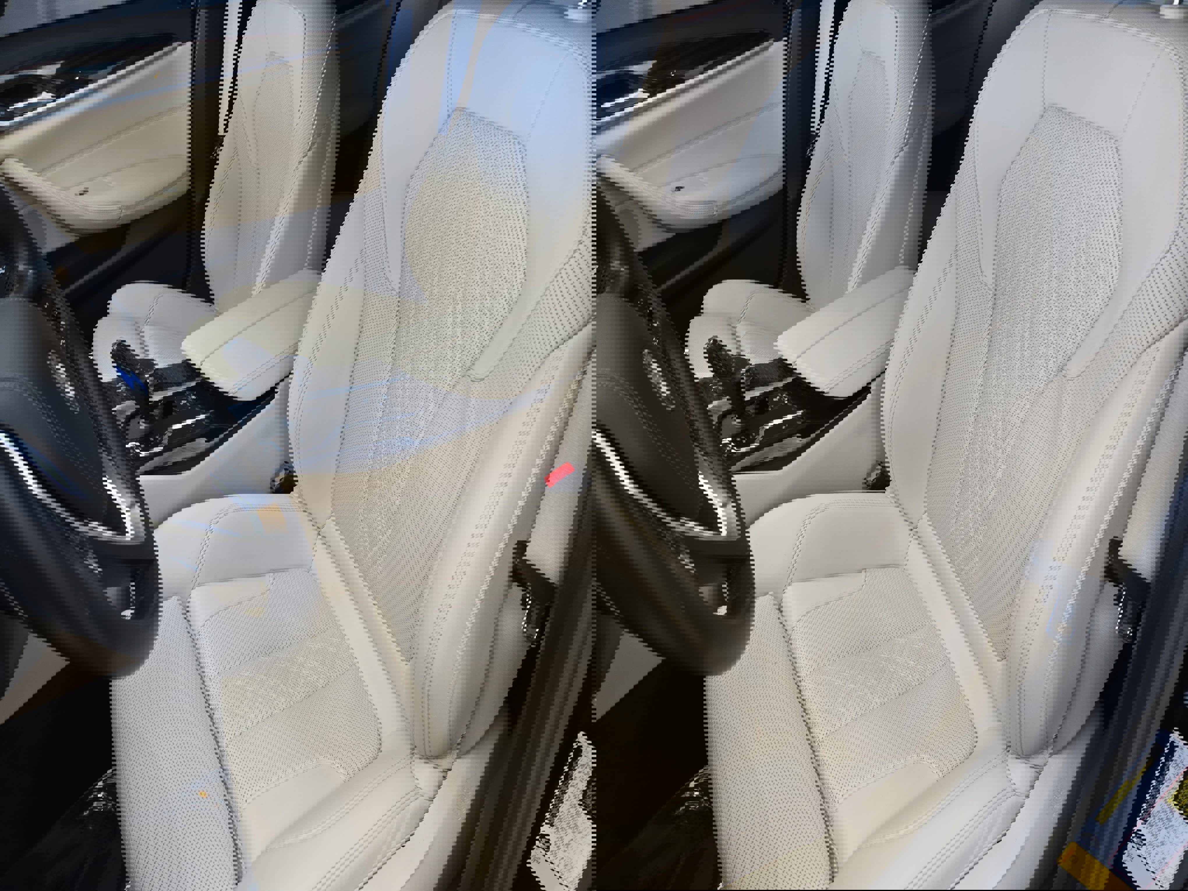 Used 2023 BMW 530i w/ Convenience Package image 15