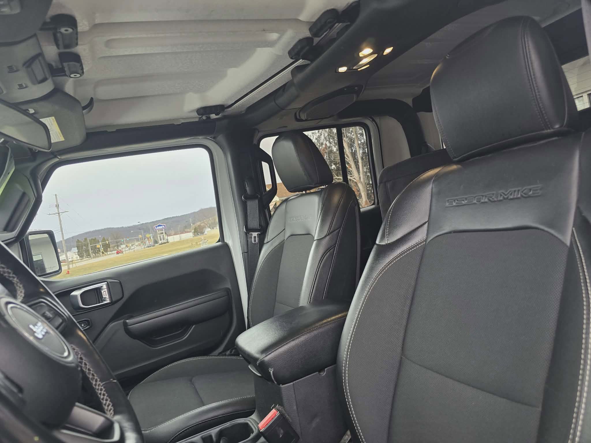 Used 2021 Jeep Gladiator Sport image 11