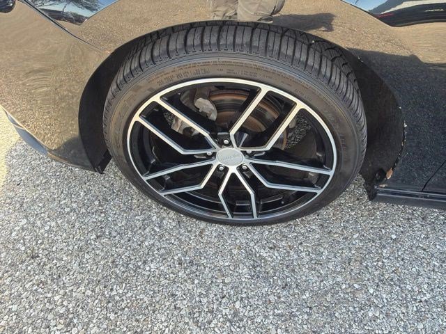 Used 2017 Chevrolet Cruze LT FWD image 10