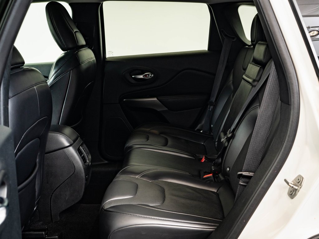 Used 2019 Jeep Cherokee Limited image 34