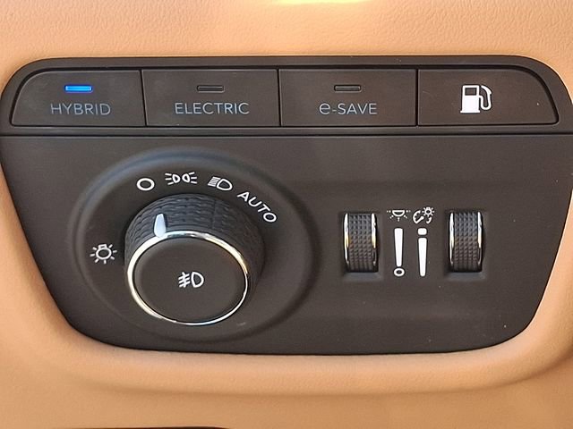 Used 2022 Jeep Grand Cherokee Summit AWD/4WD image 23