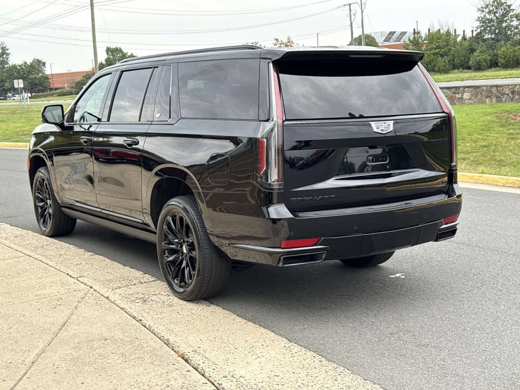 Used 2024 Cadillac Escalade ESV Sport Platinum w/ LPO, ONYX Package AWD/4WD image 23