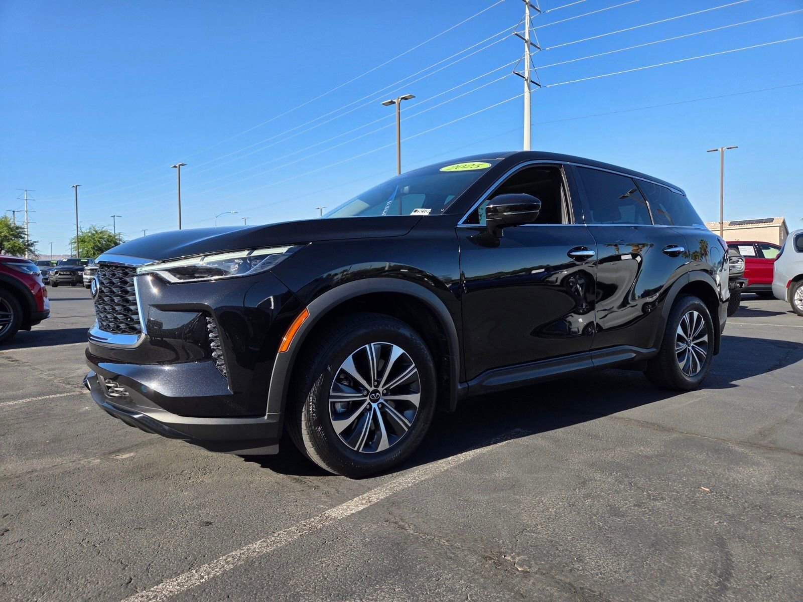 Used 2025 INFINITI QX60 Pure FWD image 2